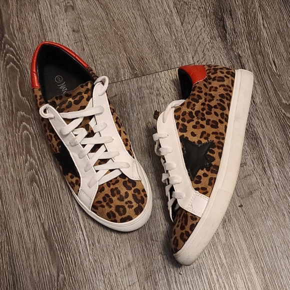nature breeze leopard sneakers